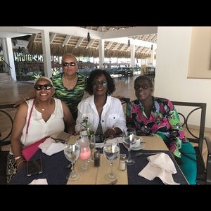 Meet your Posher, Paulette